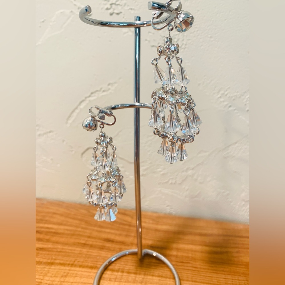 Vintage Signed HATTIE CARNEGIE Crystal Chandelier Clip Earrings